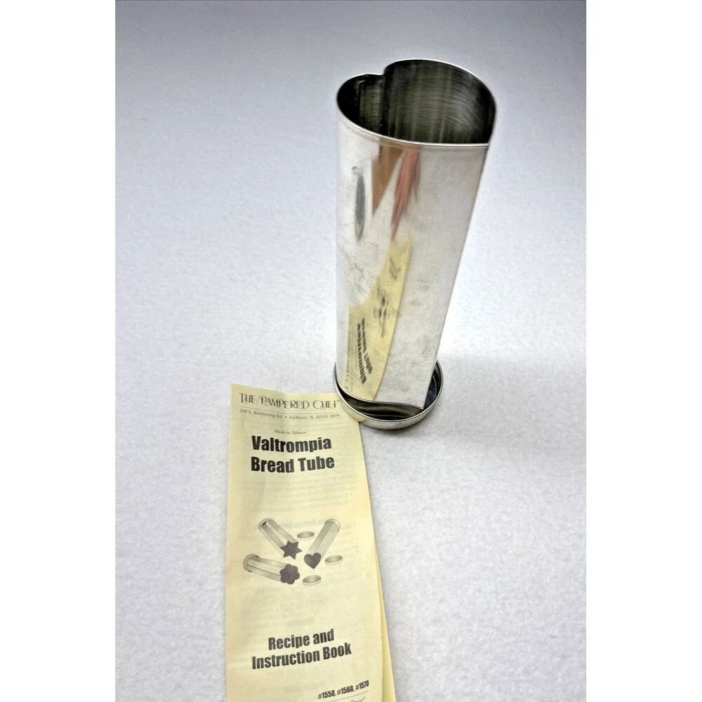 Pampered Chef #1560 Valtrompia Heart Bread Tube Mold Box Recipe Book Vintage